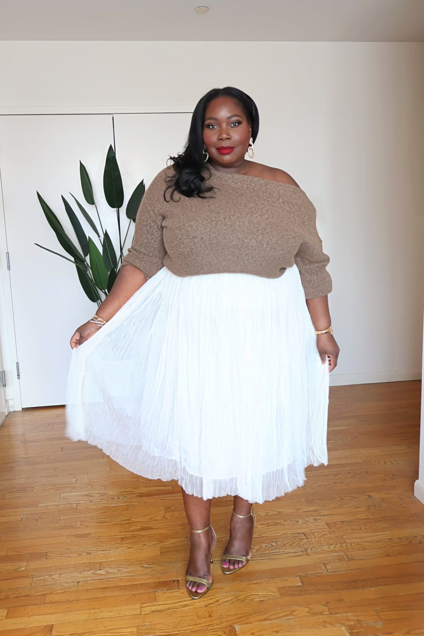 spring plus size outfits for curvy and apple shape women